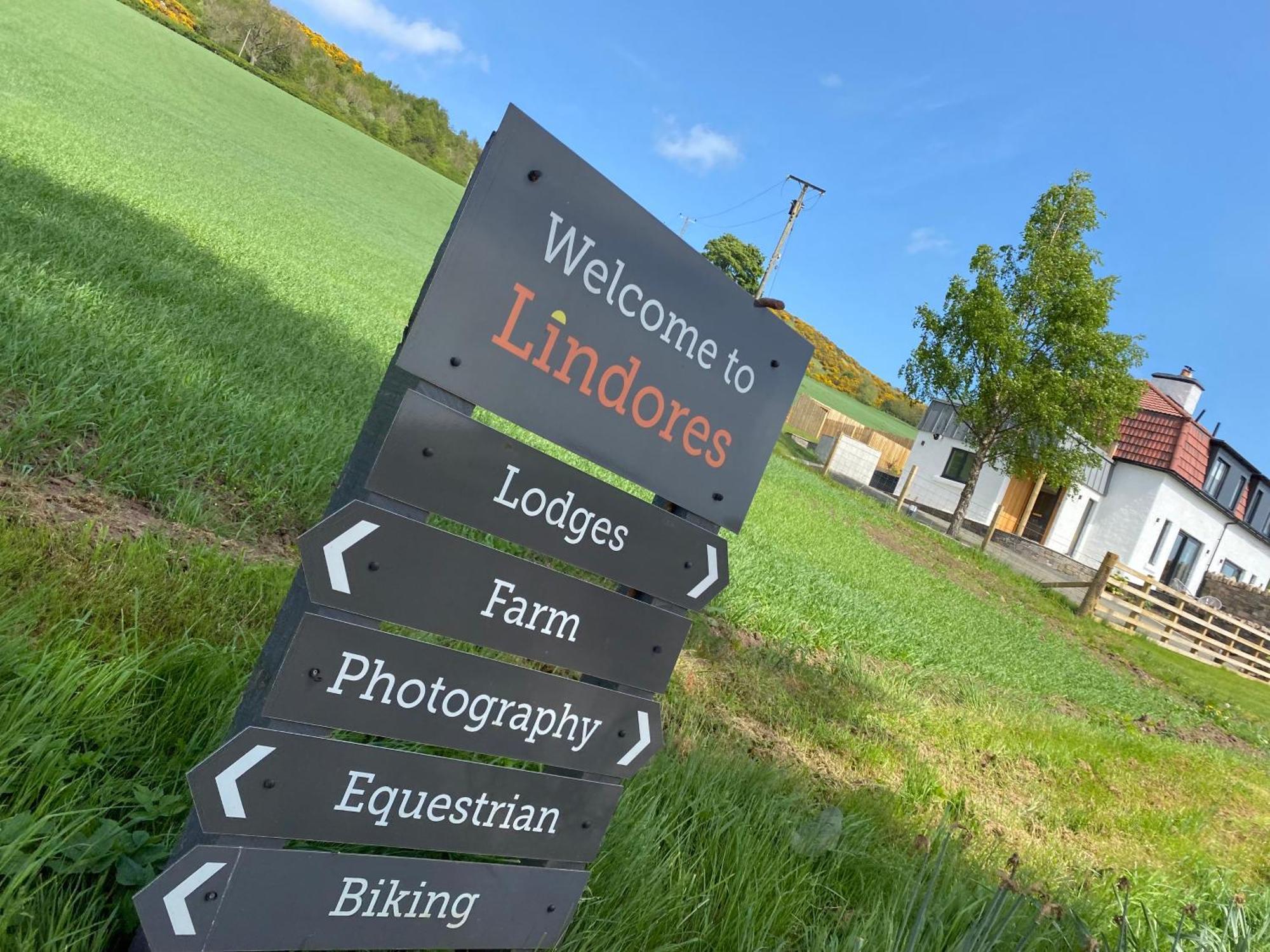 Luxury Lodge With Hot Tub At Lindores Newburgh  Bagian luar foto